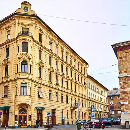 Rakoczi Apartman Budapest Bagian luar foto