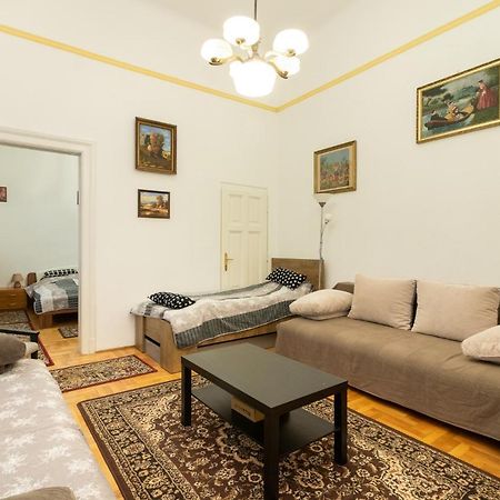 Rakoczi Apartman Budapest Bagian luar foto