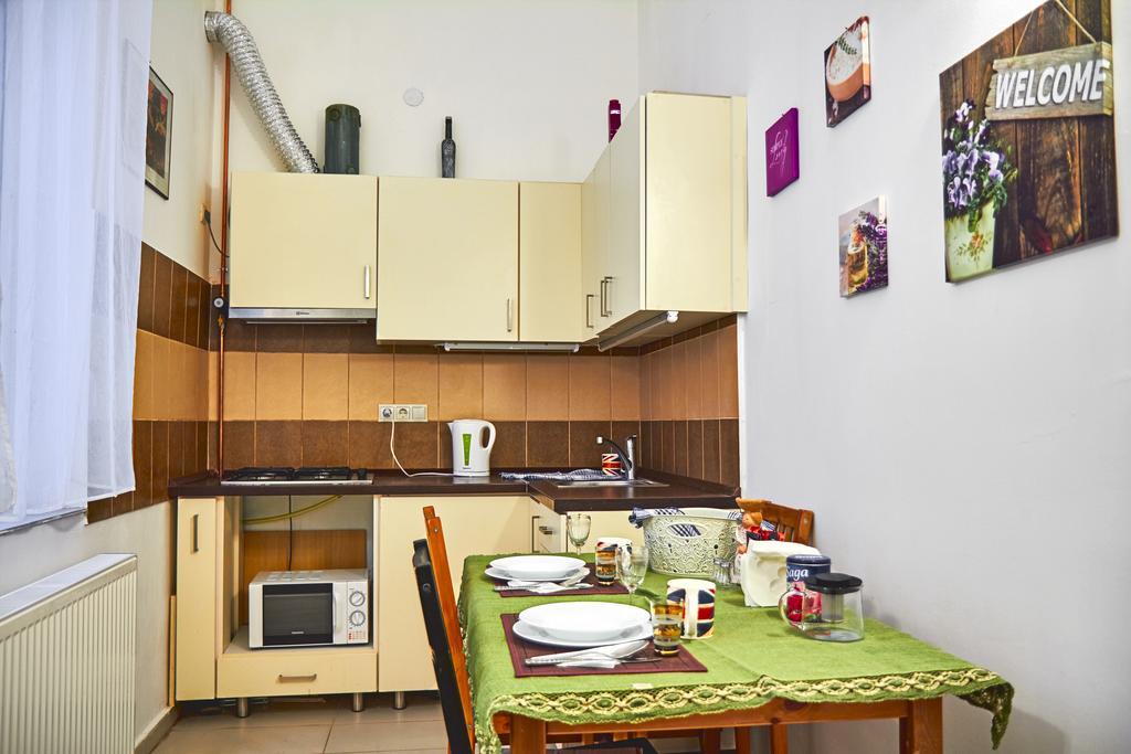 Rakoczi Apartman Budapest Bagian luar foto