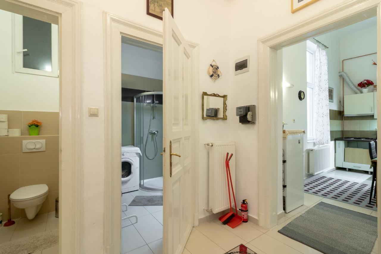 Rakoczi Apartman Budapest Bagian luar foto