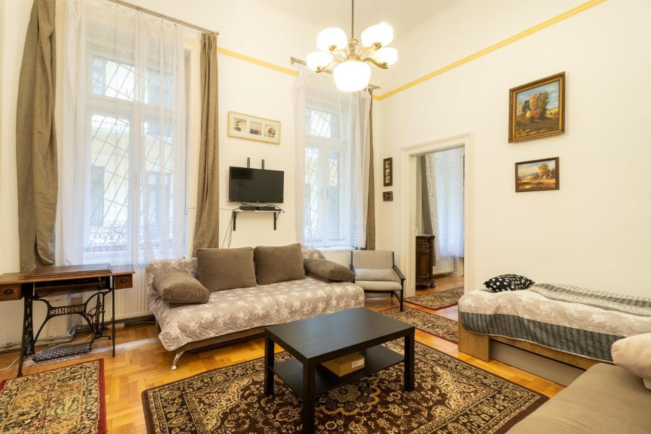 Rakoczi Apartman Budapest Bagian luar foto