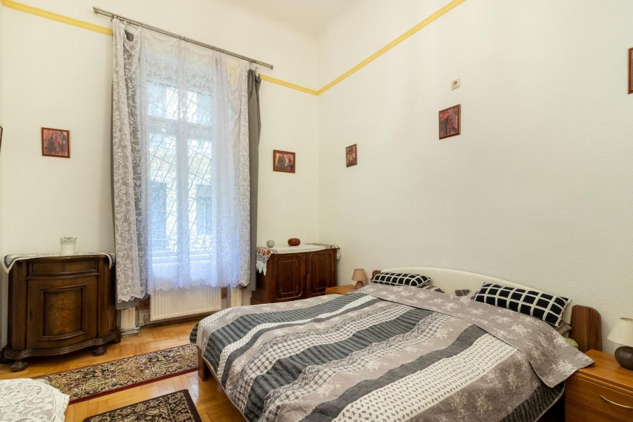 Rakoczi Apartman Budapest Bagian luar foto